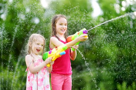 Turn Ordinary Water Fights into Extraordinary Battles with the Magical Water Gun